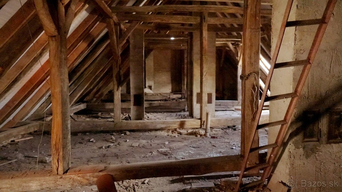 Budova v centre mesta - 5