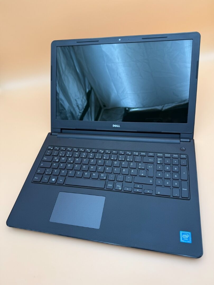 Notebook Dell Celeron N3060 / 8GB RAM / 128GB SSD / HD - 5