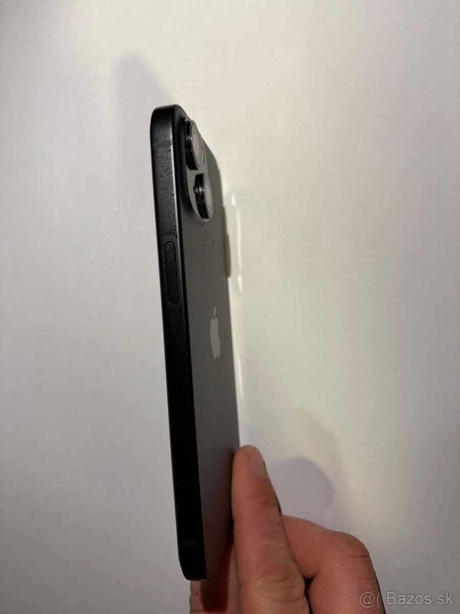 IPHONE 15 SCHWARZ TOP STAV - 5