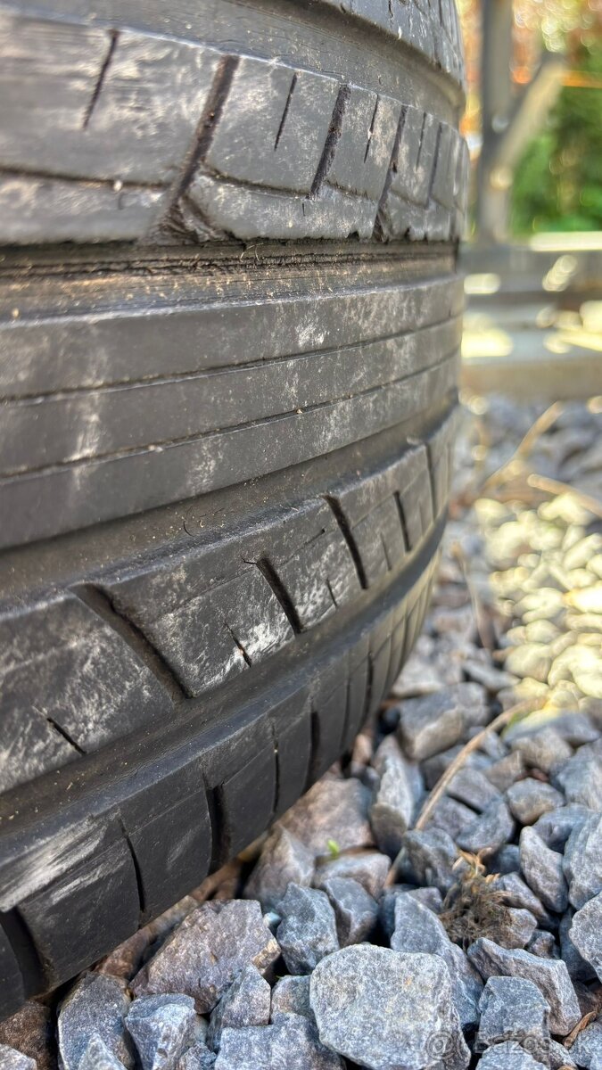 Letne pneu 215/50r17 - 5