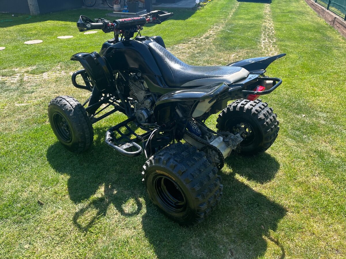 Yamaha Raptor 660