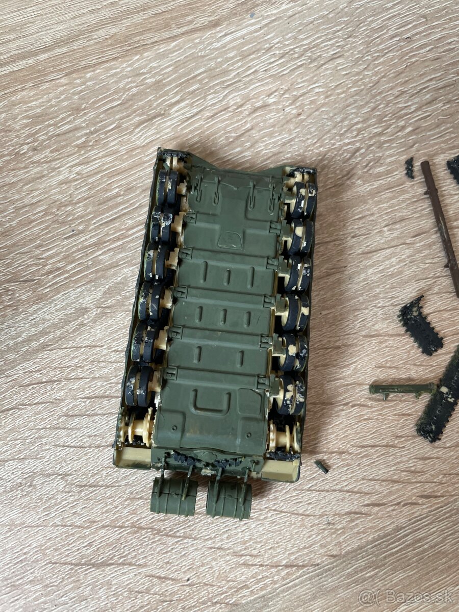 Revell T-72 M1 1:72 - 5