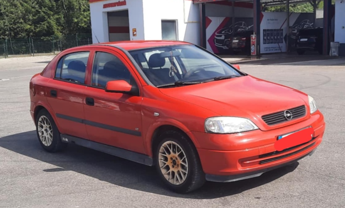 Opel astra 1.4 g hatchback 12/2008 - 5