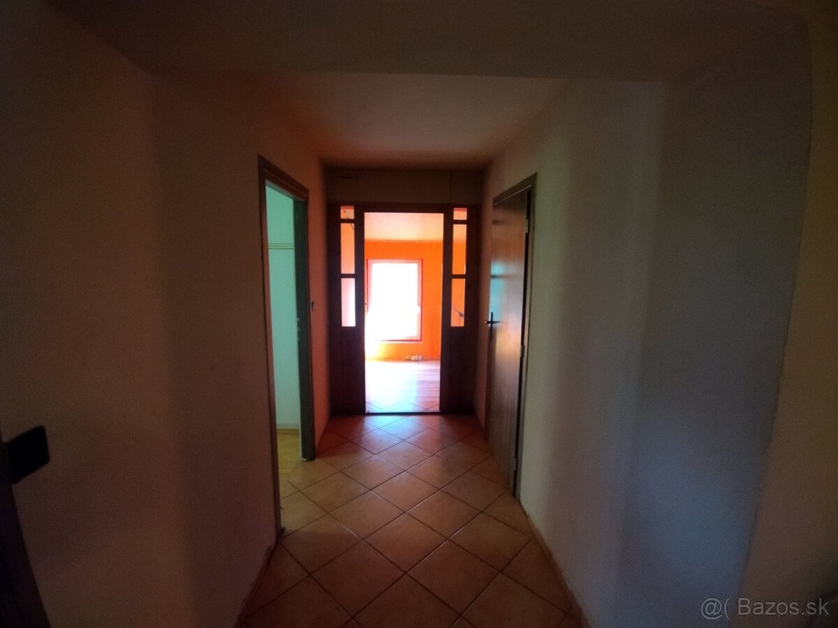 Ponúkame na predaj rodinný dom v meste Komárno – Nová osada - 5