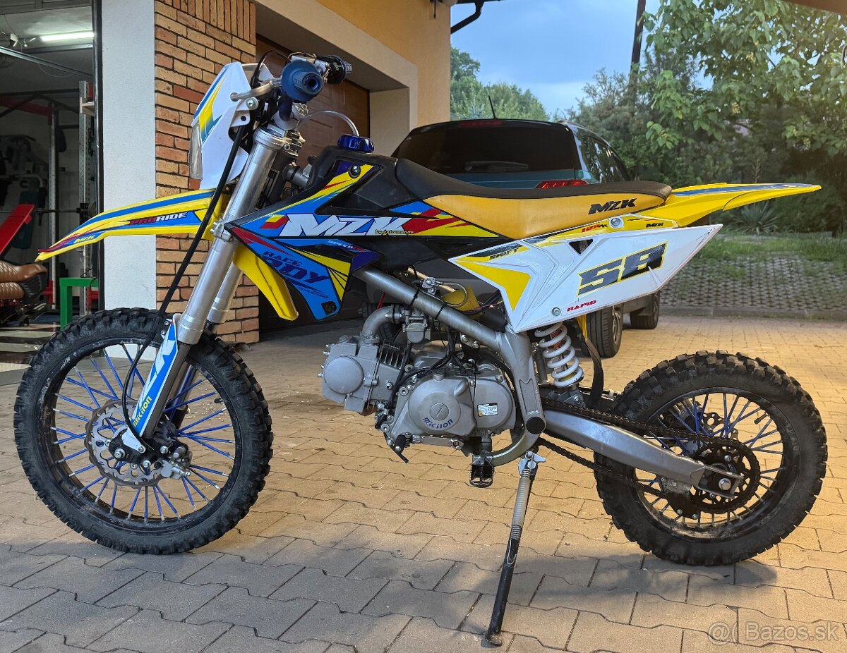 MZK 125