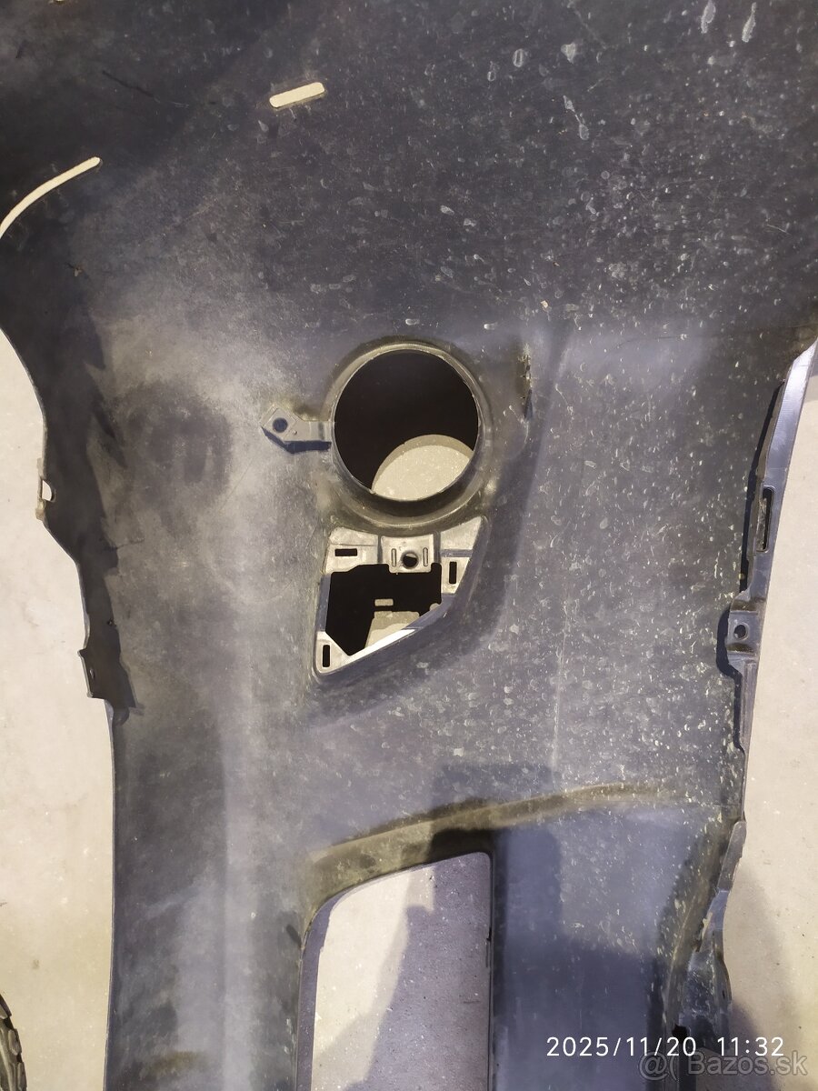 Predný nárazník Toyota Hilux rv 2012-2016 -