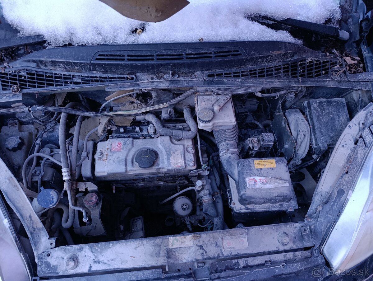 Rozpredám Xsara picasso - 5