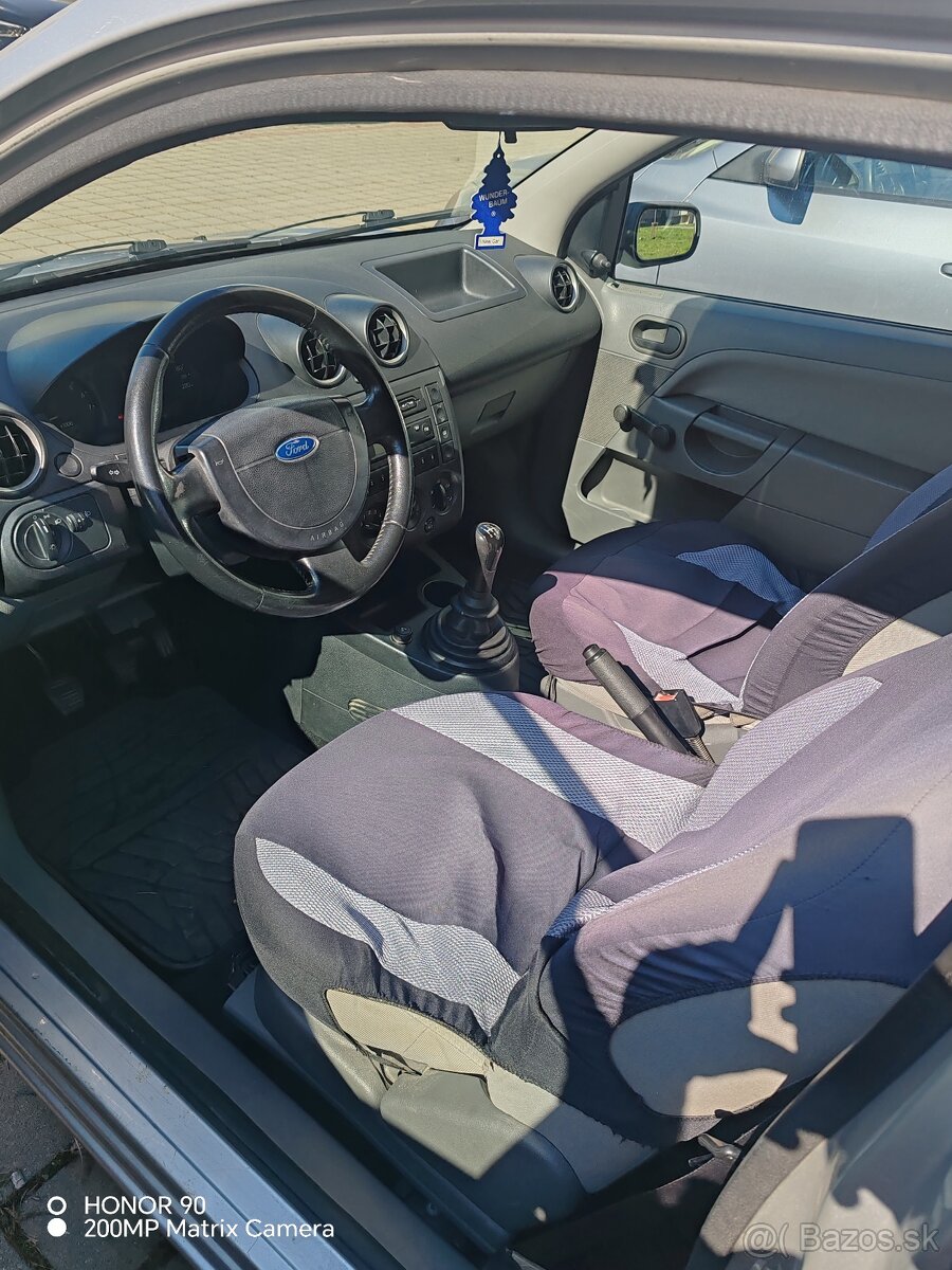 Predám ford fiesta 1.3 51 - 5
