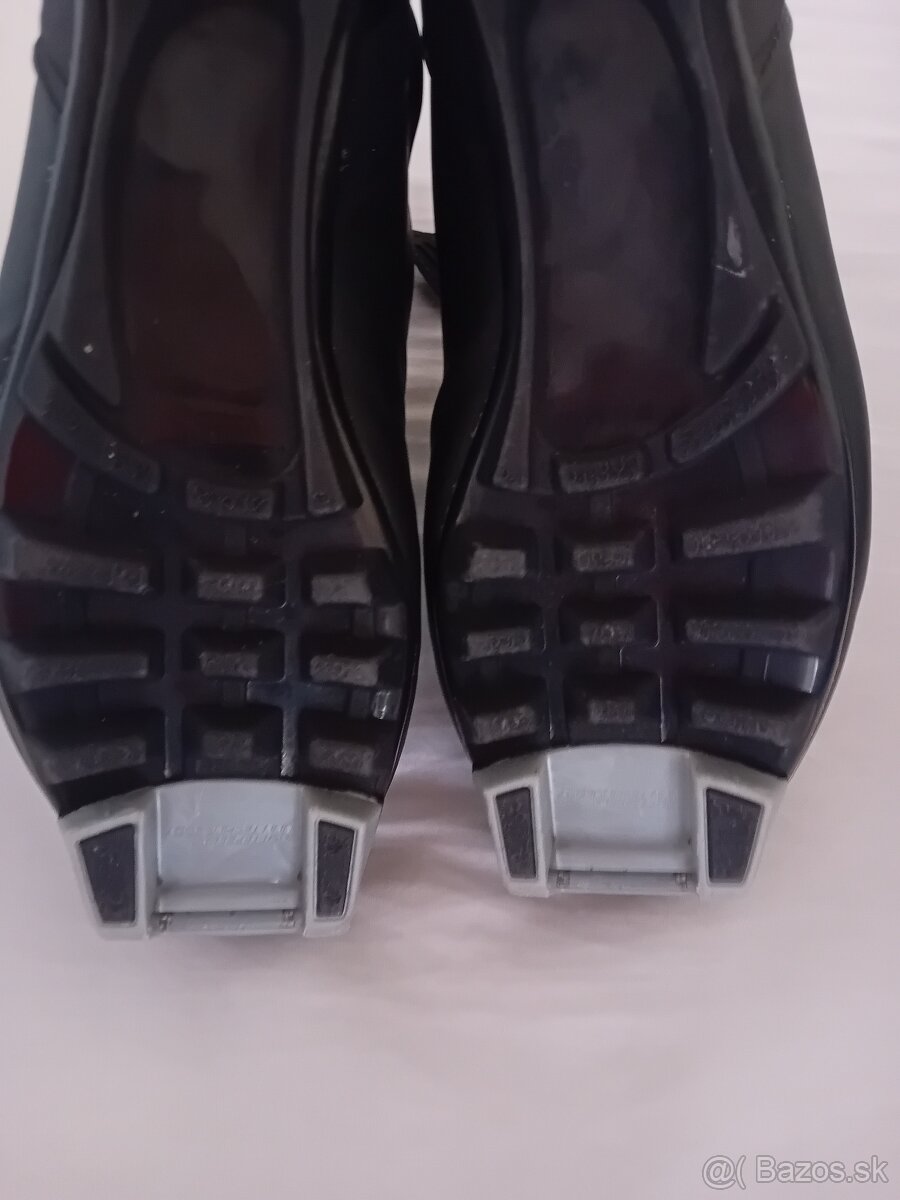 Rossignol , NNN, velkost 38 (245mm) - 5