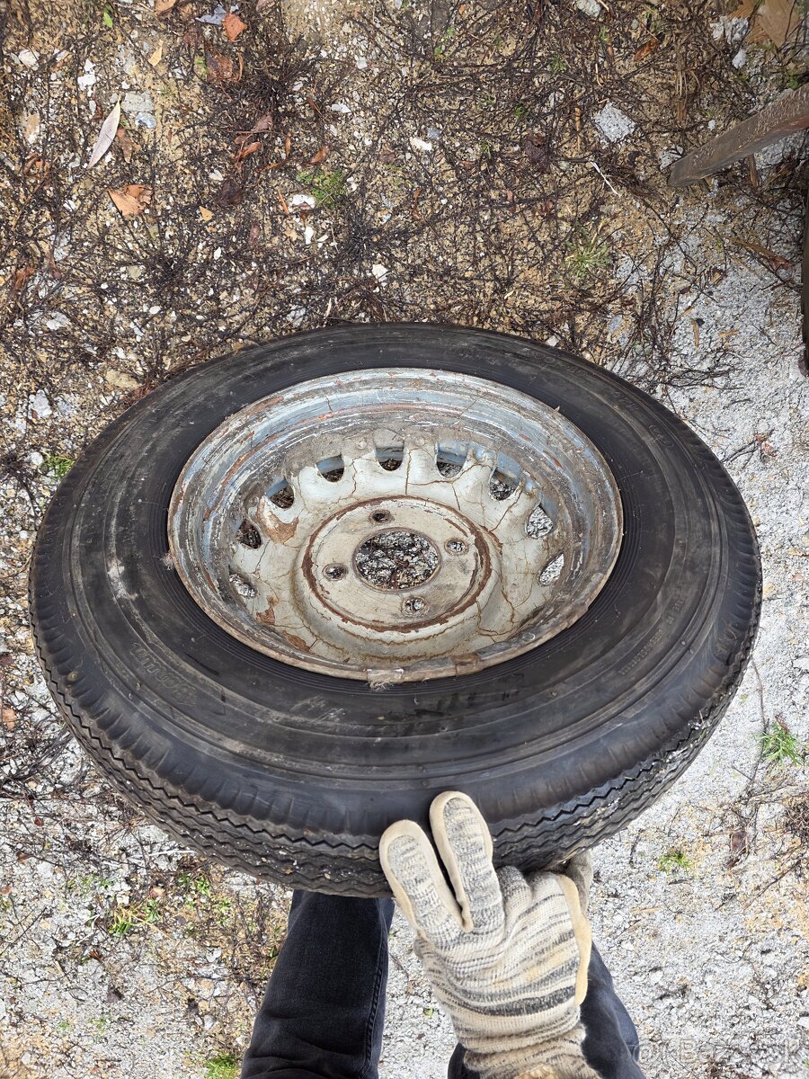 Škoda tudor - kolesá - 5