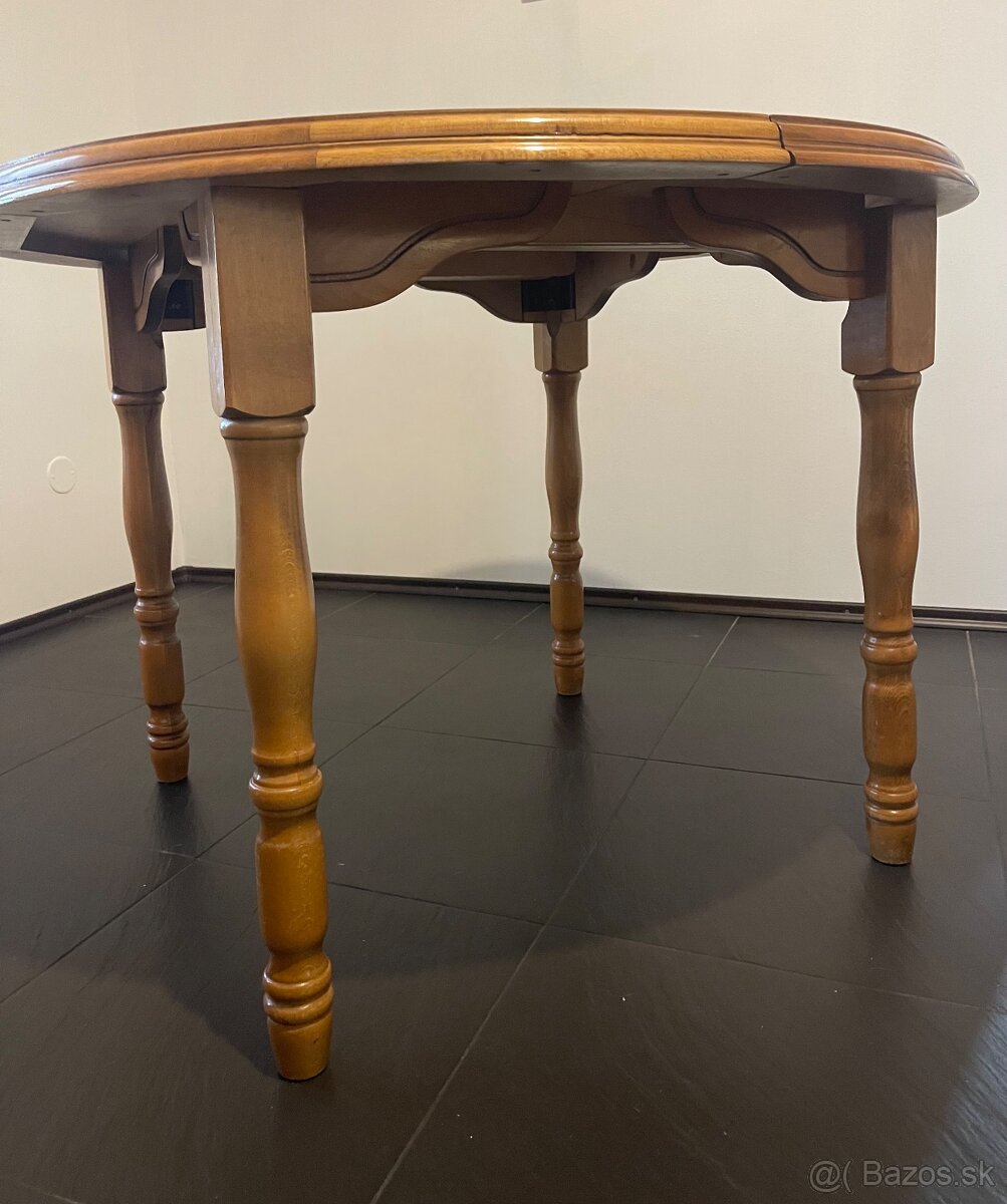 Jedálenský stol - 5