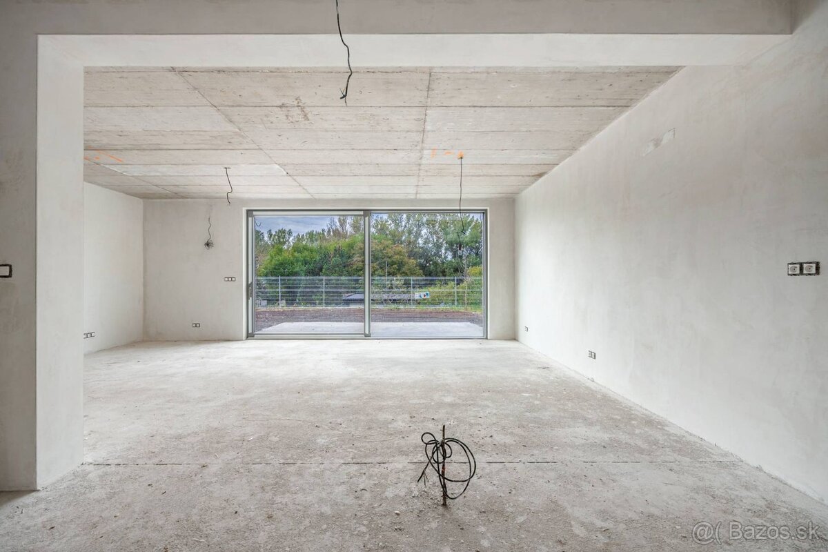 REZERVOVANÉ : Nový domov v Devíne - 5izb. rodinný dom s doko - 5