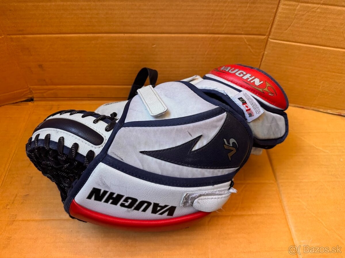 LAPAČKA A VYRÁŽEČKA VAUGHN VELOCITY V5 SR. - 5