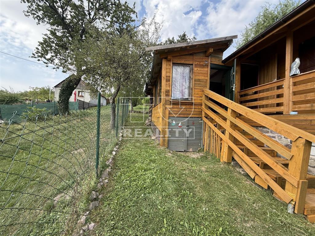 TU reality ponúka na predaj rekreačnú chatu pred... - 5