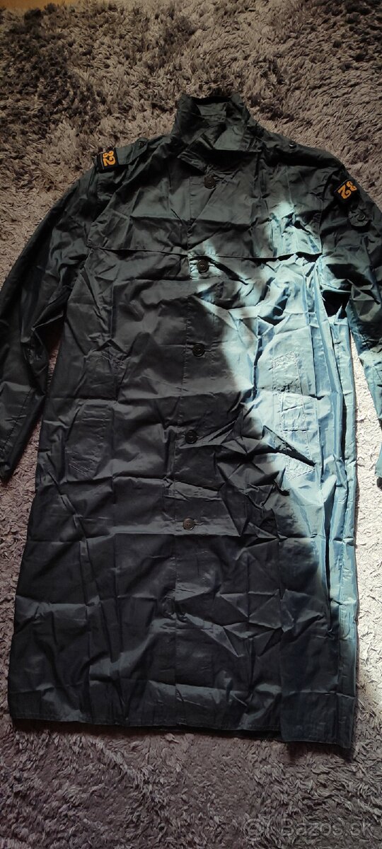 Vojenský nepremokavý plášť - 5