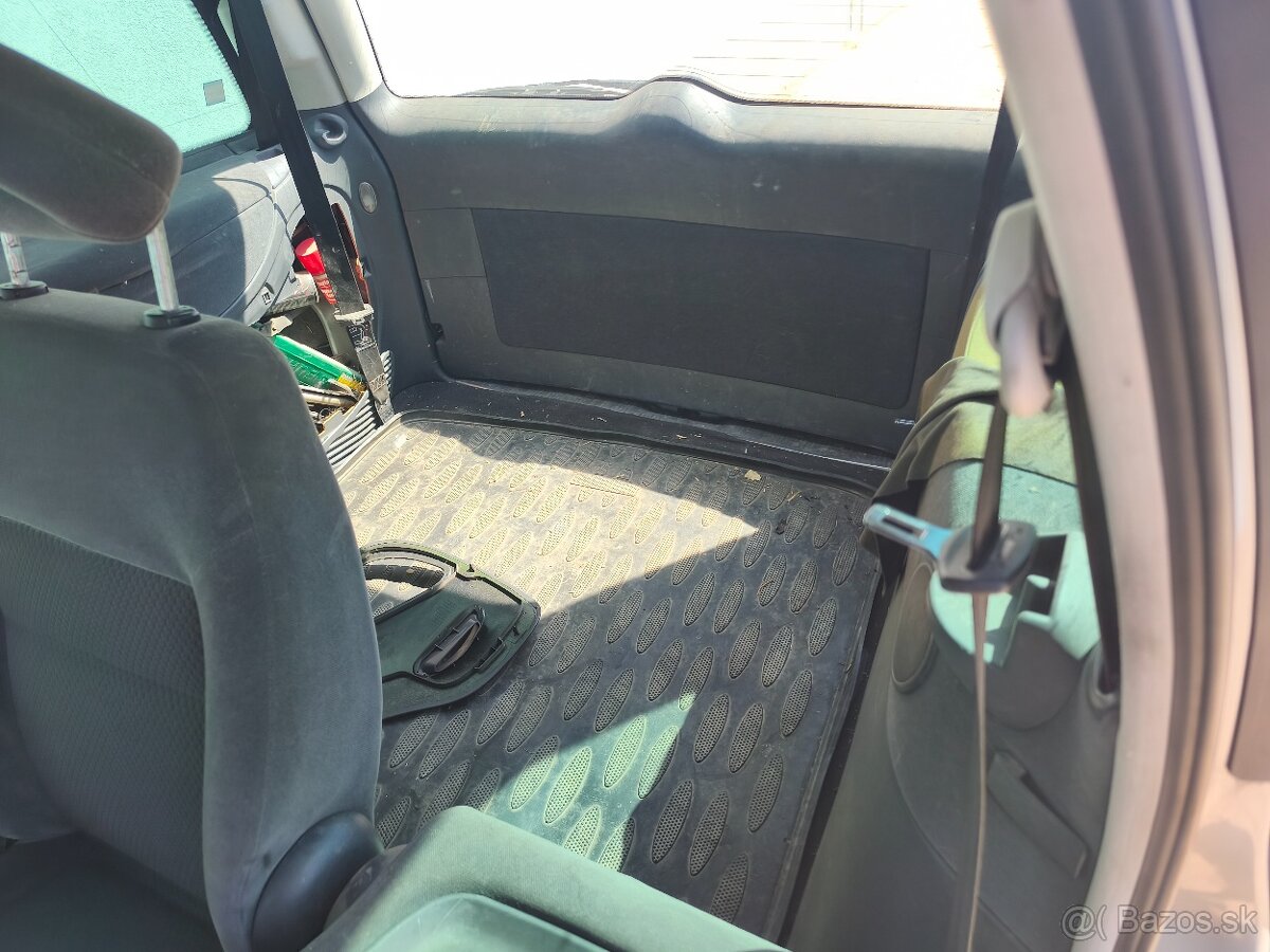 Predám Ford Galaxy - 5