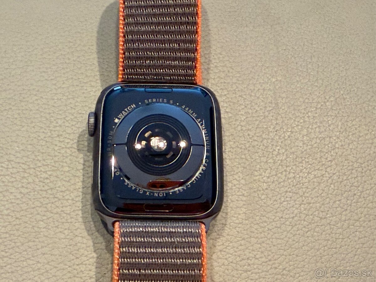 Apple Watch Series 5 - 44mm - 5
