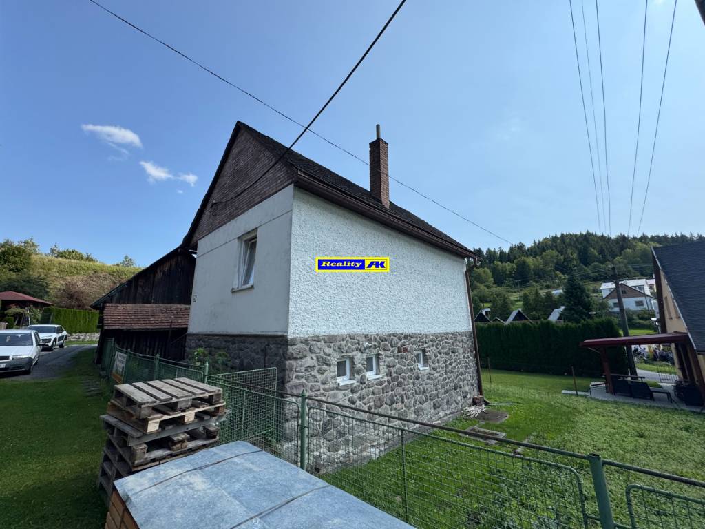 Chalupa rodinný dom v krásnom prostredí obce Turček - 5