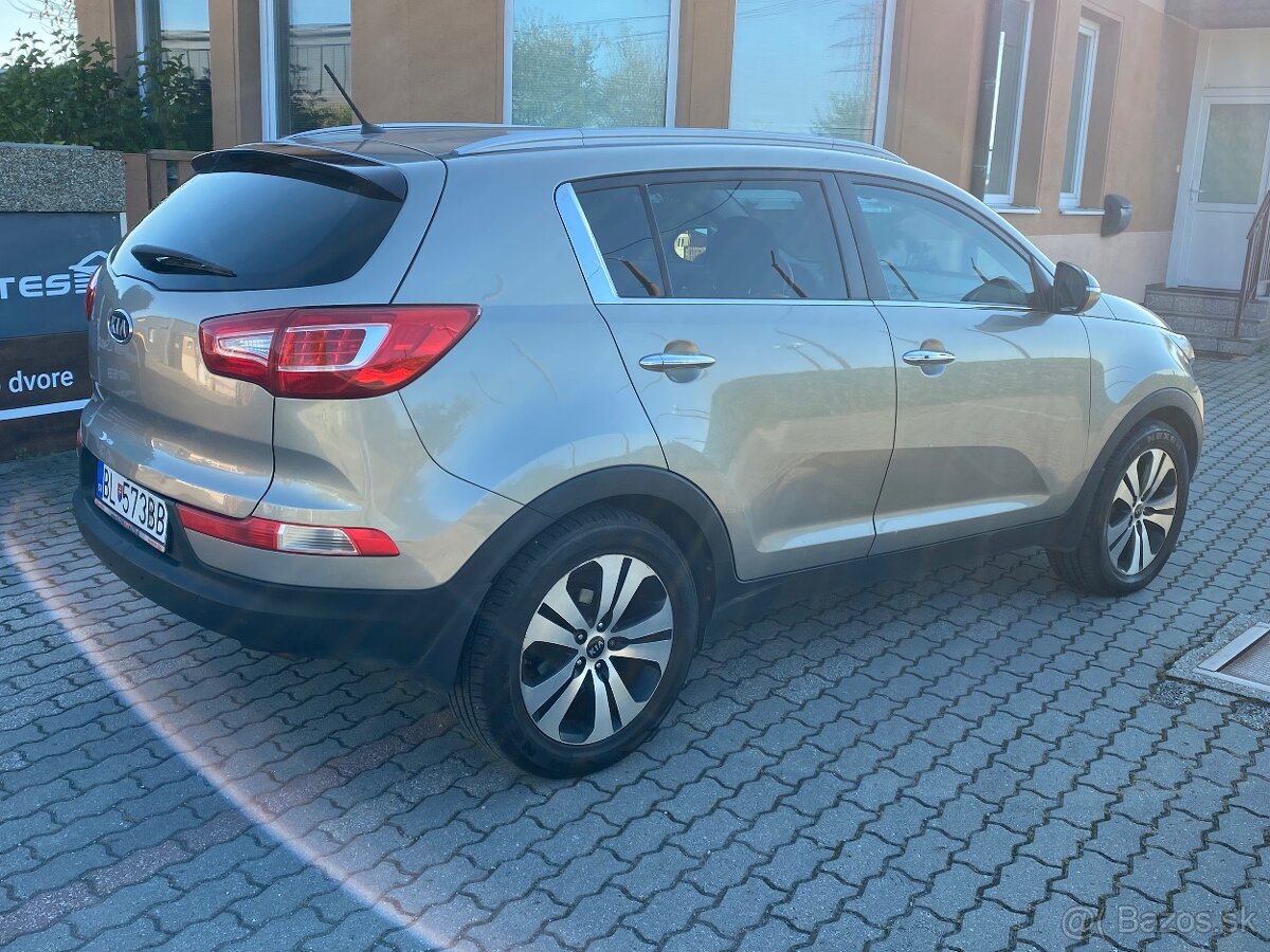 KIA SPORTAGE 2,0 CRDi - 5