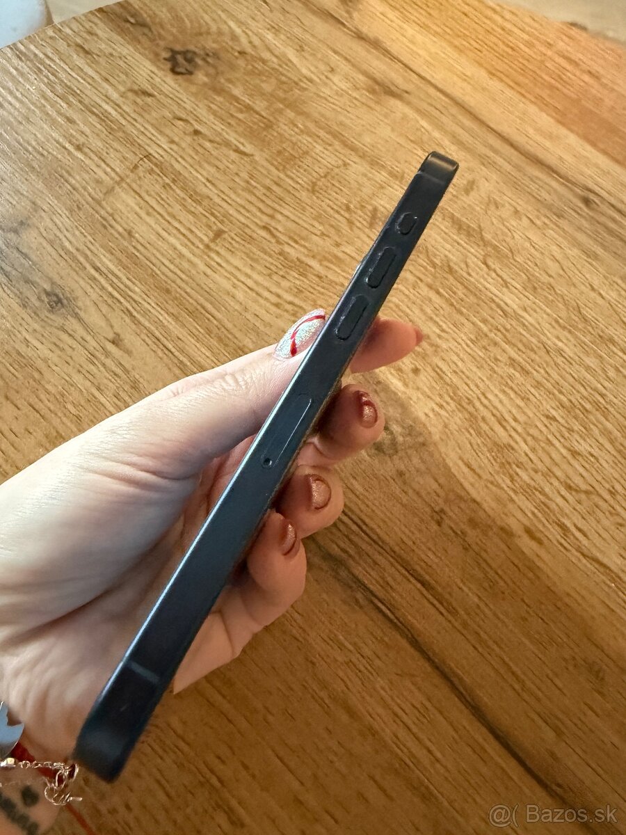 iPhone 15 Pro 128 GB modrý titán - 5