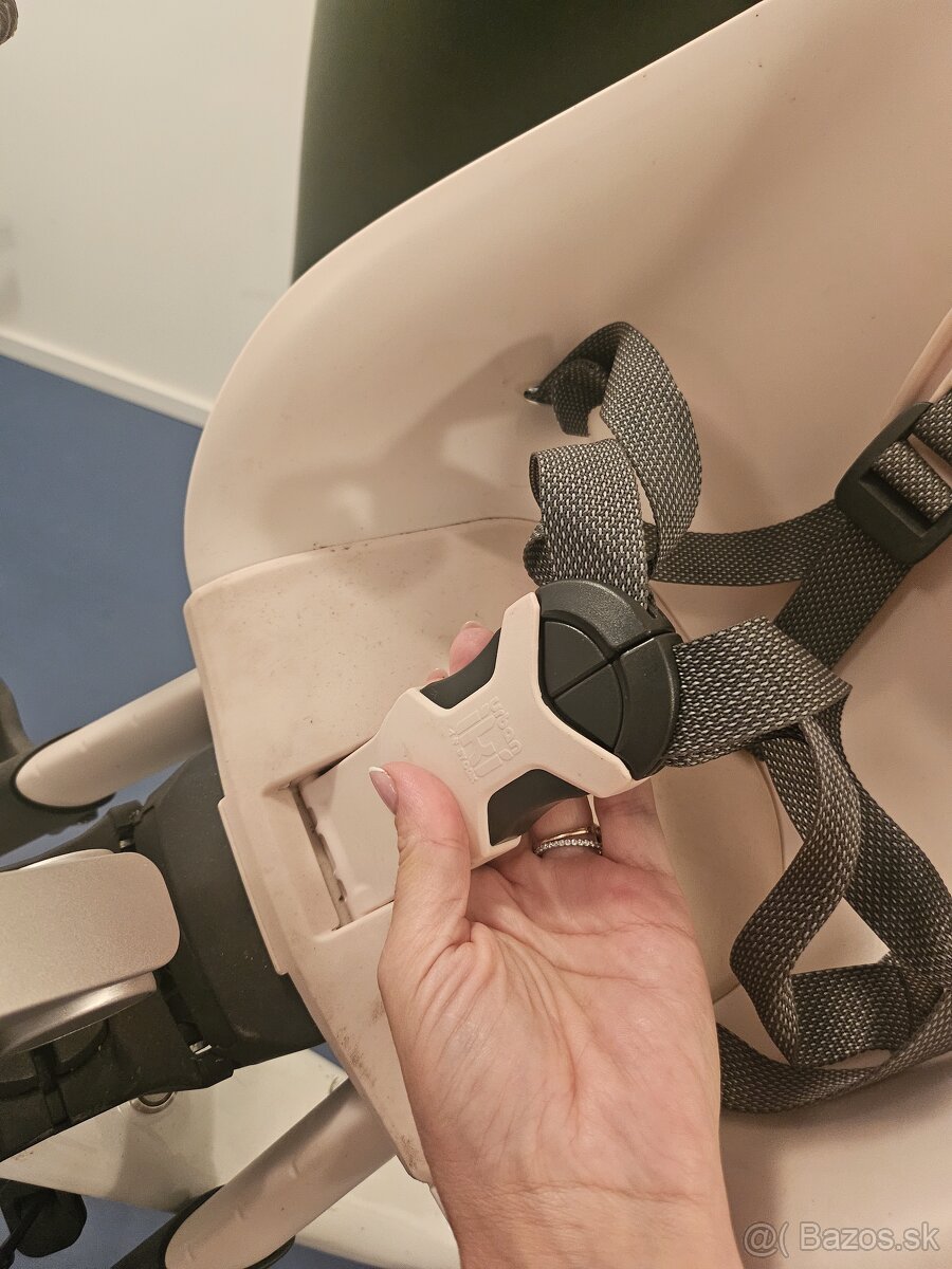 Predna sedacka URBAN IKI, stit, drziak +helma - 5