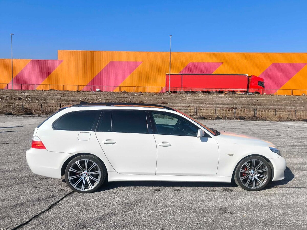Predám BMW e61 525d touring - 5