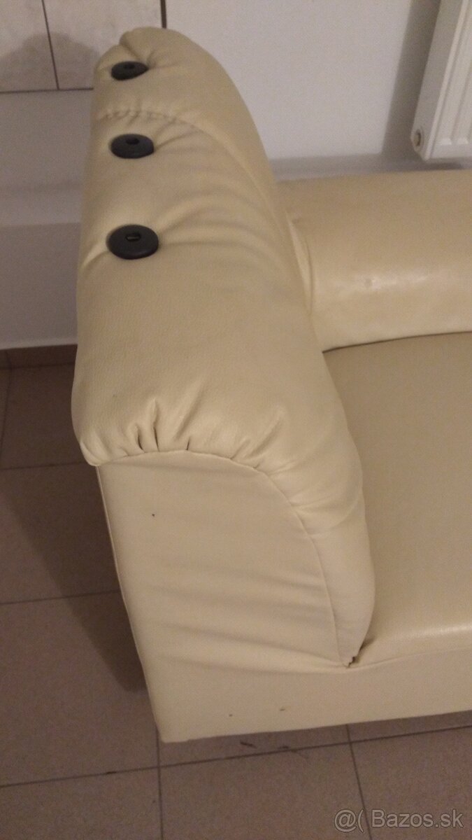 Predám časť z gauča,6 ks stoličiek,rebrík,odpeňovač protipen - 5