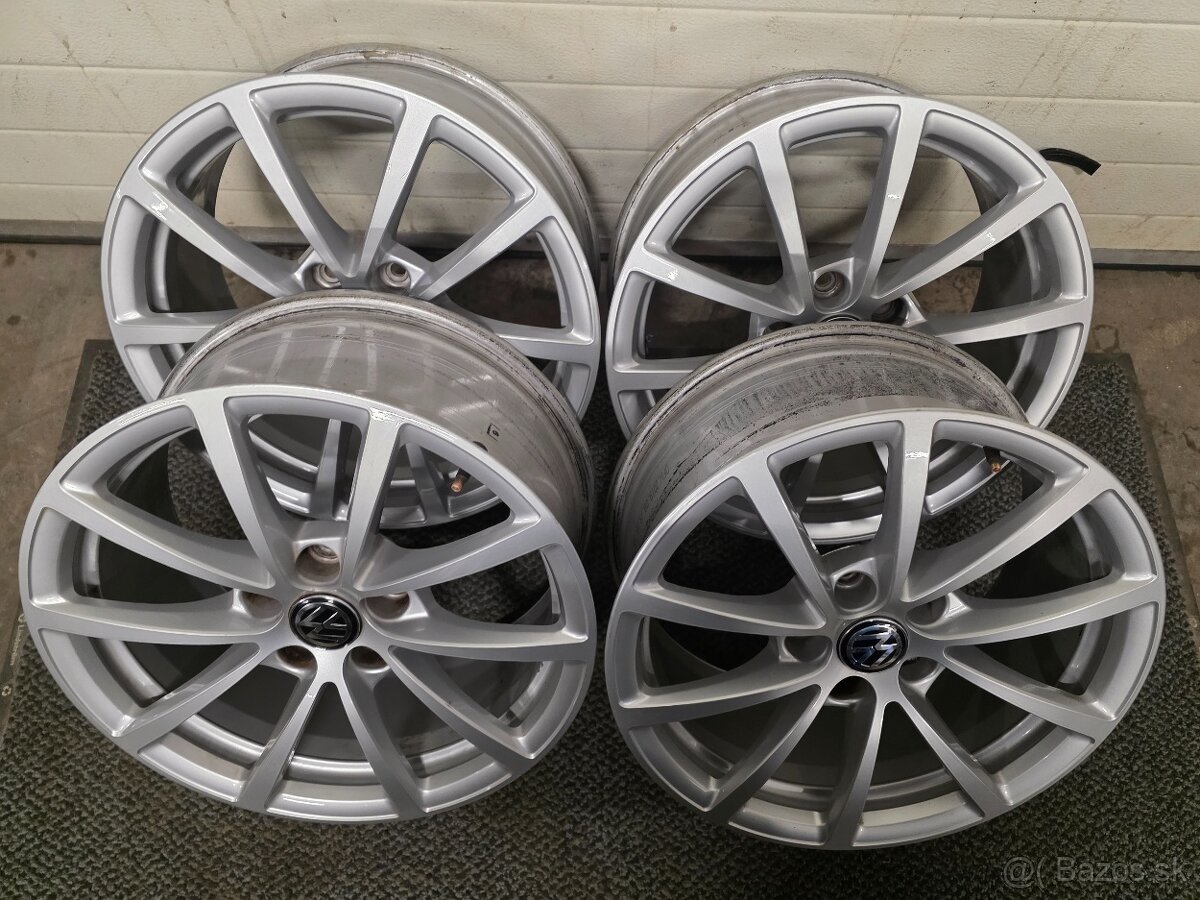 KOVANE ALU 5X112 R17 AUDI 7,5J ET36 - 5