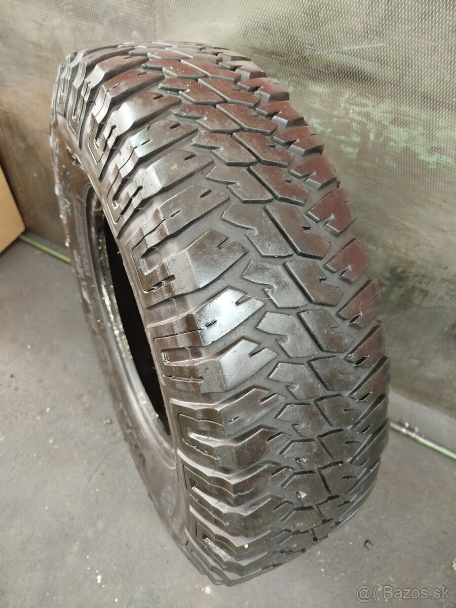 Predám rezervnú offroad pneu 235/85 R16 8mm