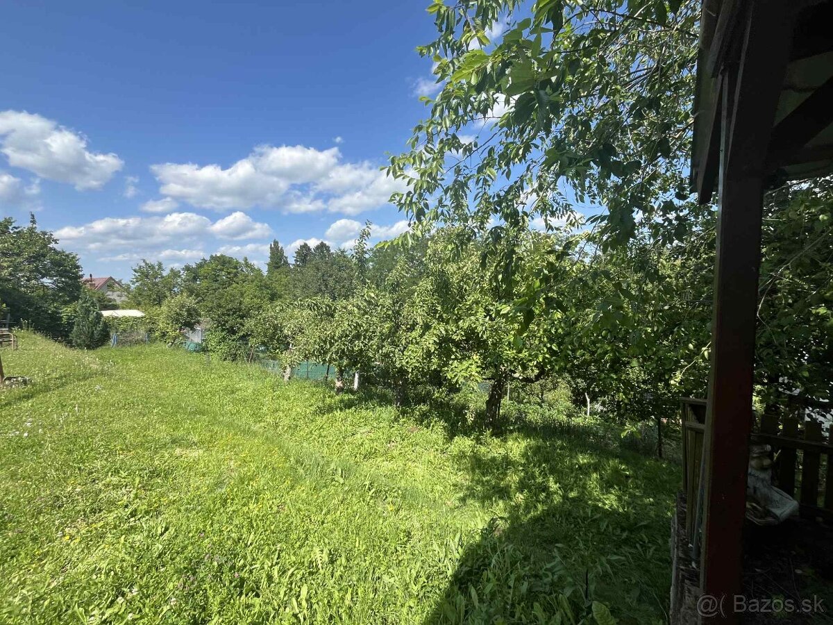 Murovaná chatka so záhradou Darmovise - 5