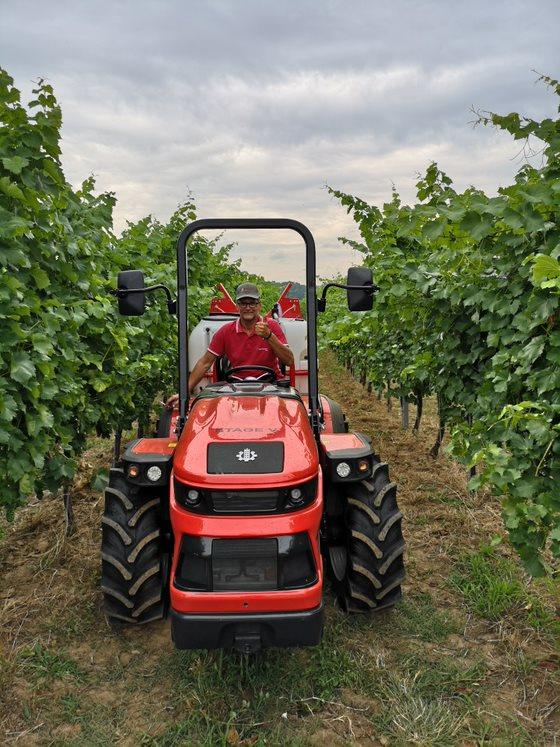 Malotraktor AGT 1060 Turbo, otočné pracoviště, 56 HP - 5
