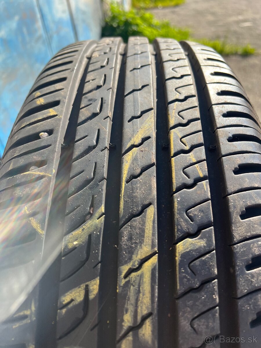 Predám disk a pneu Toyota Rav 4 - 5