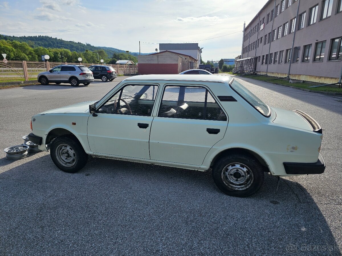 Skoda 105s - 5