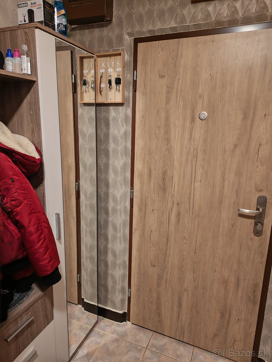 2izbáčik, sídlisko západ - 5