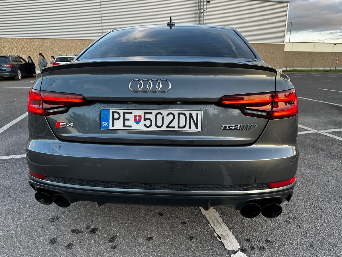 Predám Audi s4 b9 - 5