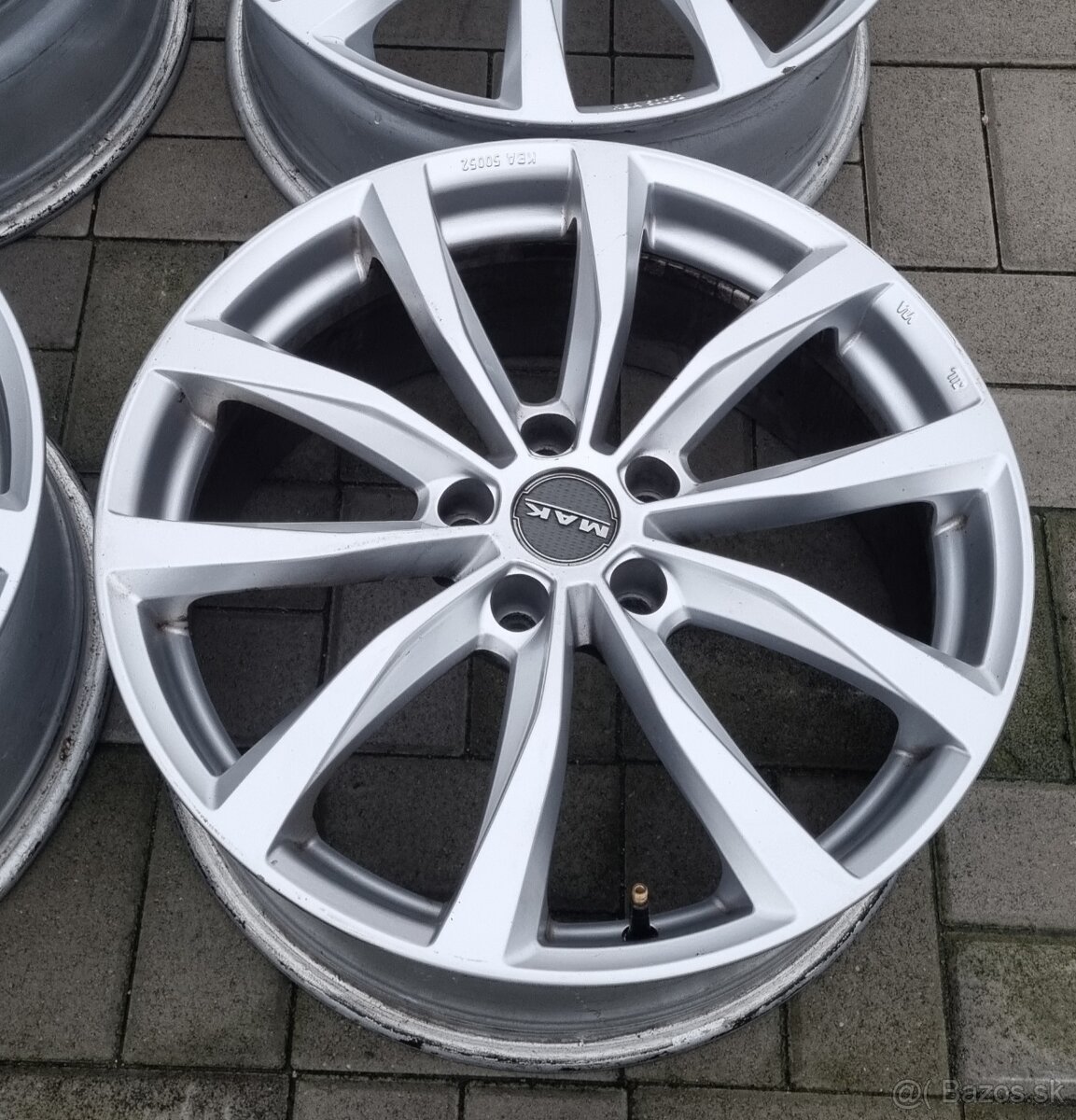 5x114,3 R19 8J ET40 - 5