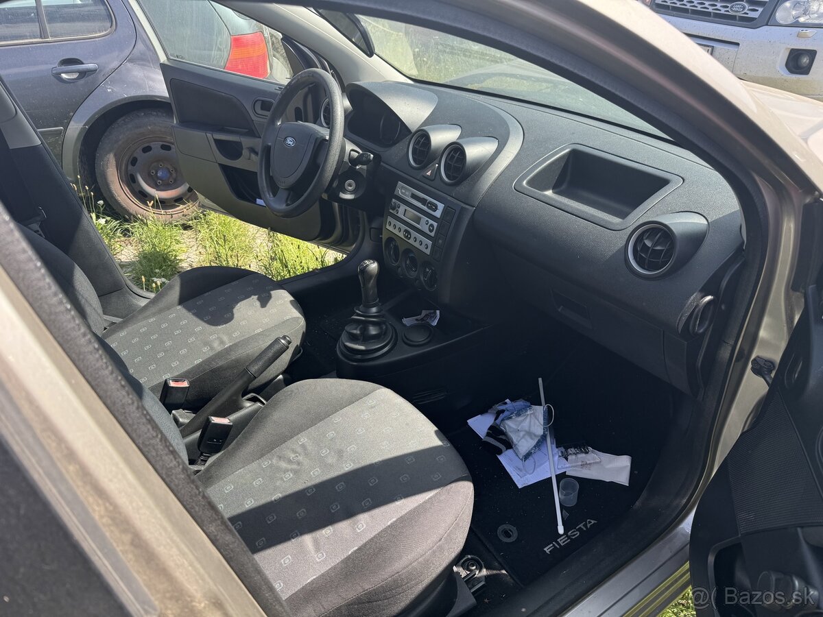 Ford Fiesta 1.3 - 5