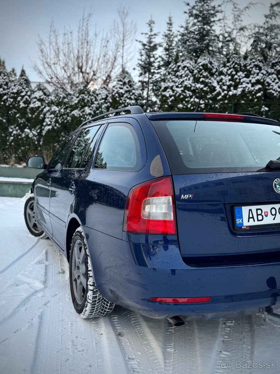 ŠKODA OCTAVIA COMBI 1.6 MPi - 5