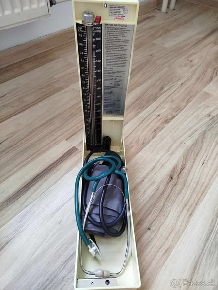 Predám starý lekársky tlakomer "TONOMETER 40 " - 5