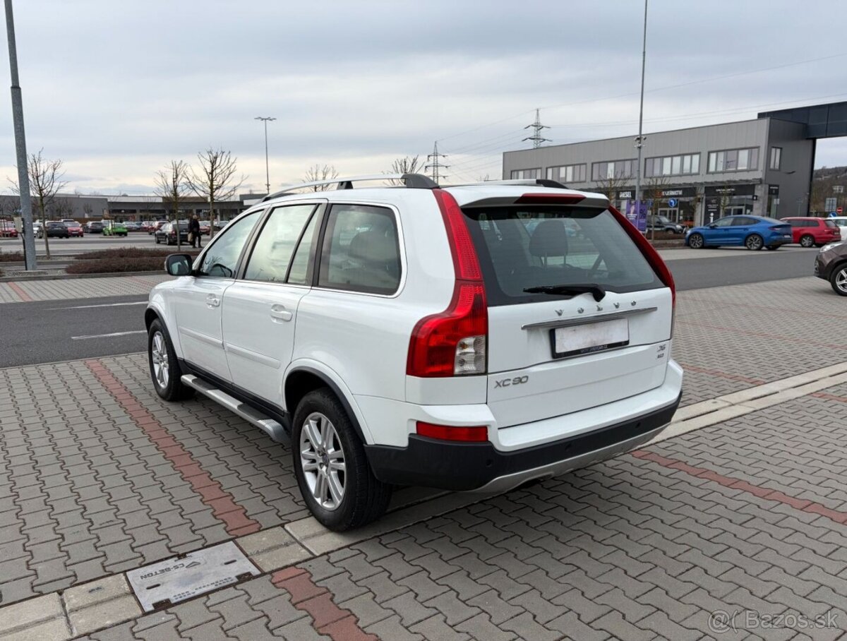 Volvo XC90 D5 AWD ČR 7 MÍST - 5