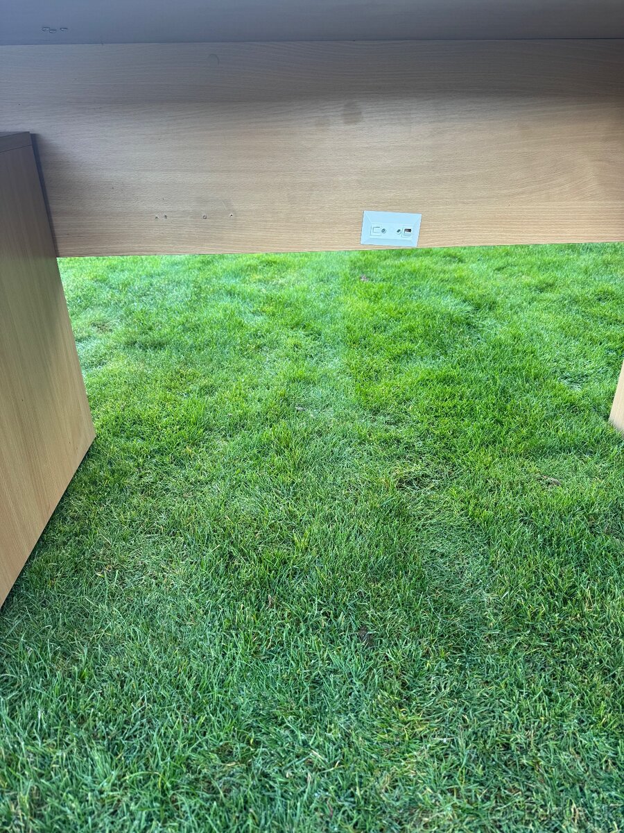 Kancelársky stôl - 5