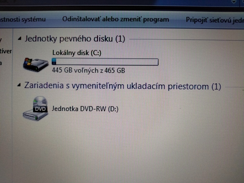 predám notebook MEDION AKOYA E6220 ,WINDOWS 7,bez baterky - 5
