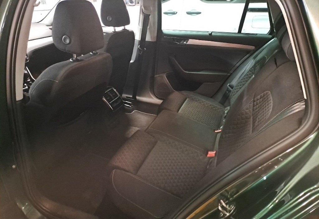 Škoda Superb 2021 2.0TDi zelený, VirtualCockpit, odpočet DPH - 5