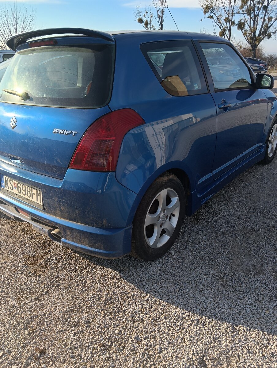 Suzuki Swift 1.3b automat - 5