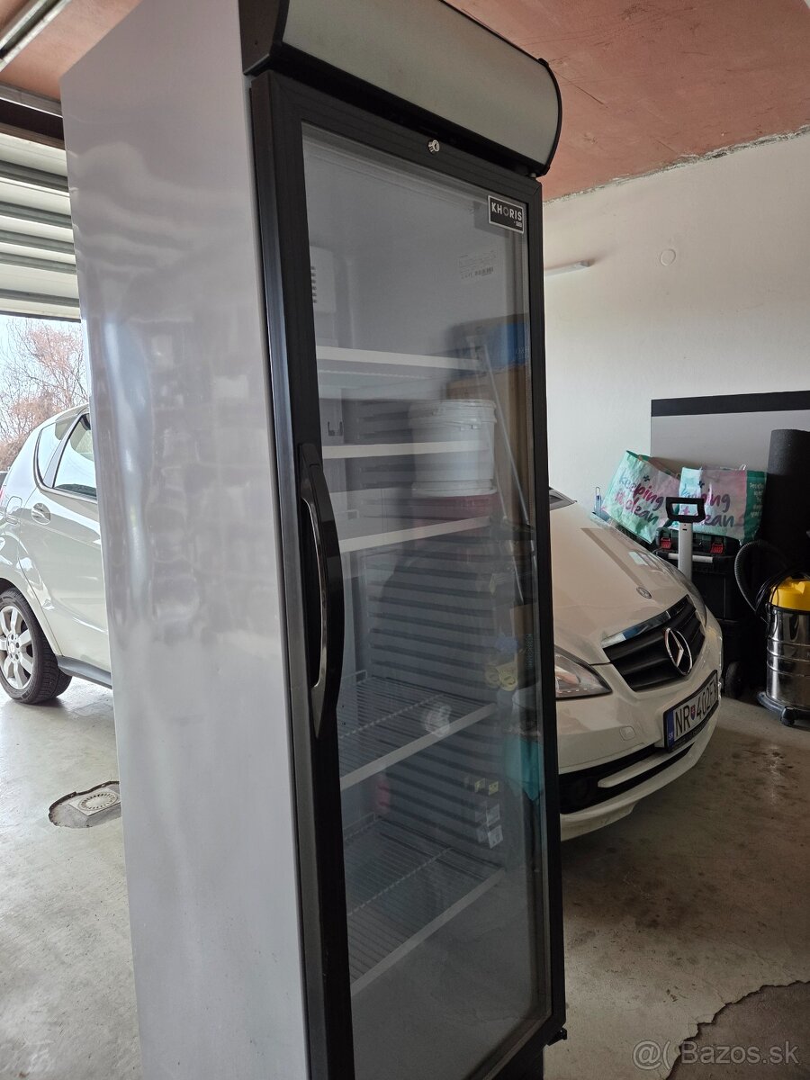 Gastro vitrínová chladnička – TOP stav - 5