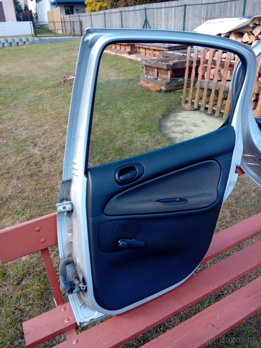 Zadne dvere peugeot 206+ - 5