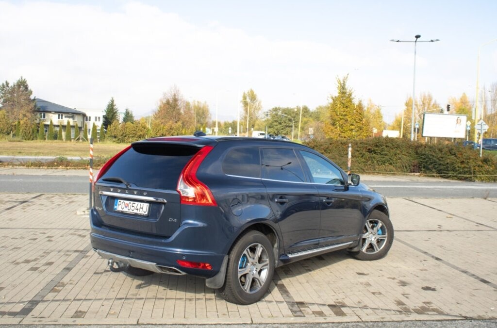 VOLVO XC60 (2015) - 5