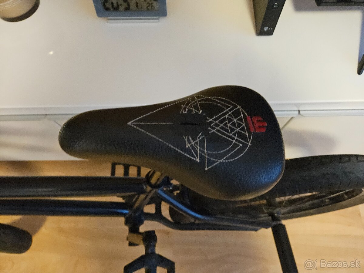 BMX Mongoose L80 - 5