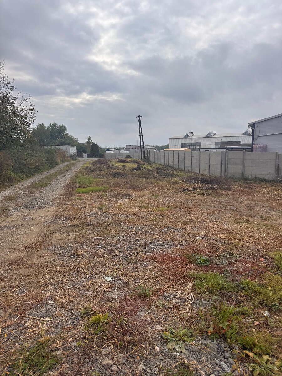 Priemyselný pozemok Vranov n/T 2238m2 skvelá investícia - 5