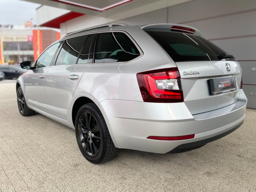Škoda Octavia Combi 2.0 TDI DSG 110kW Style - 5